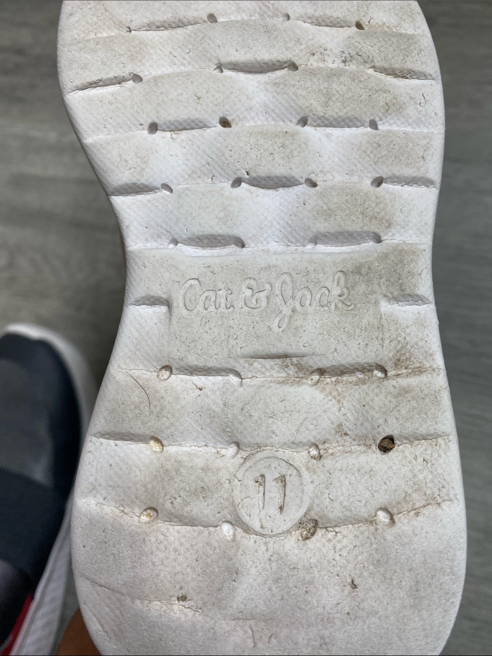 Cat & Jack Grey slip on sneaker size 11 - Picture 5 of 5